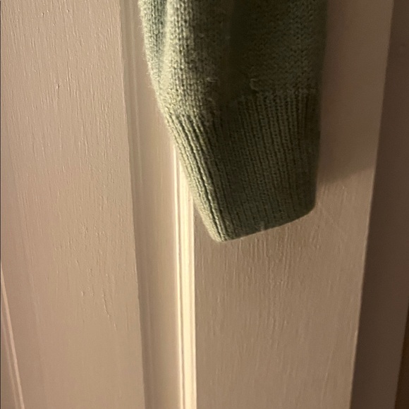 H&M Sage Green Turtleneck Sweater - Picture 5 of 6
